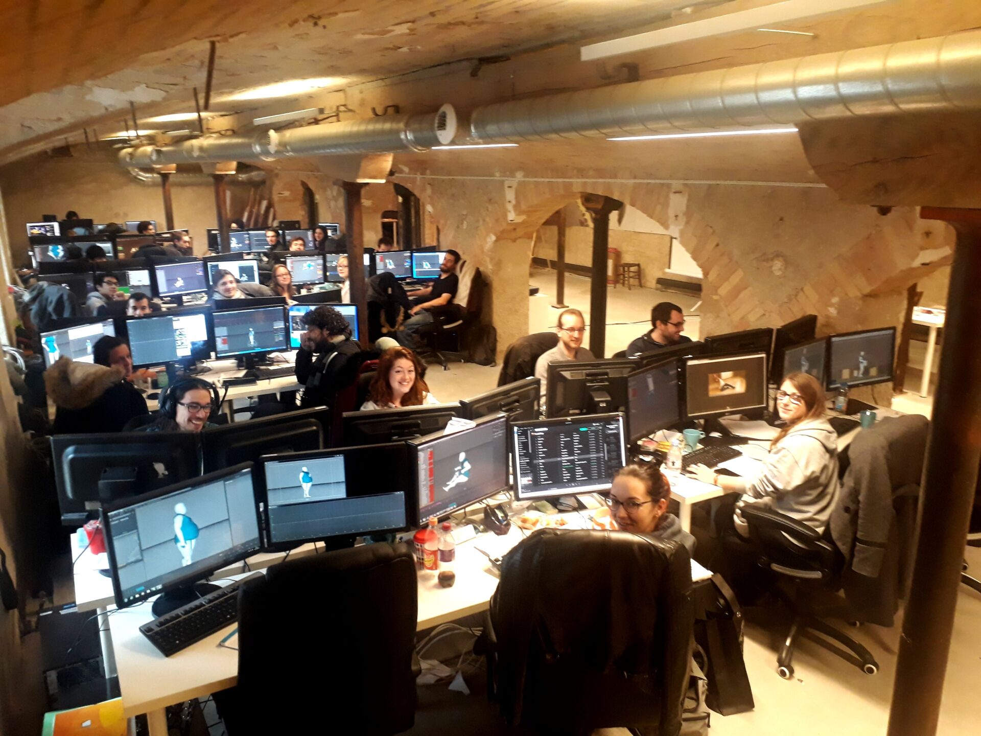 Salle classe pc Ecas